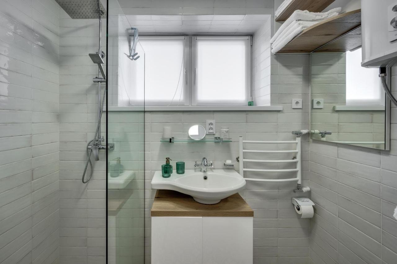 White Apartment Scandinavian Style Zaporizhia Exterior foto